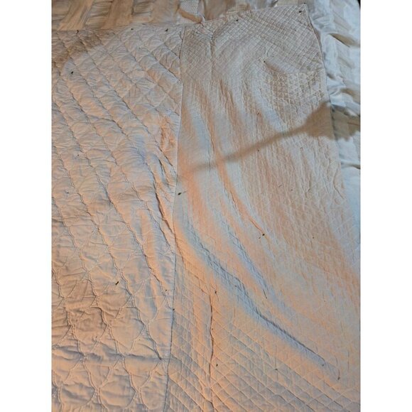 Vintage Handmade Red Cottagecore Patchwork Floral Quilted Throw Blanket - Picture 9 of 13